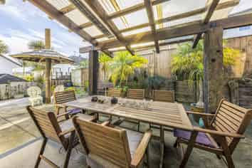 6 Kouras Place, Flat Bush