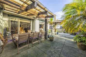 6 Kouras Place, Flat Bush