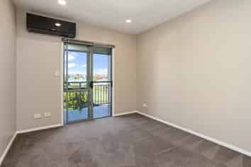 7 Mt Lebanon Lane, Henderson