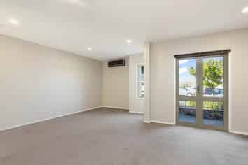 7 Mt Lebanon Lane, Henderson