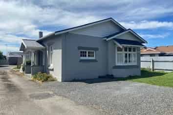 245A Queens Drive, Windsor