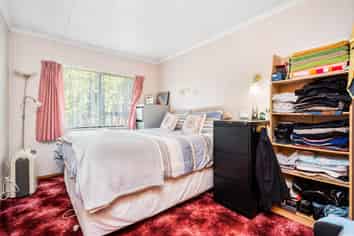 2/329 Western Hills Drive, Avenues