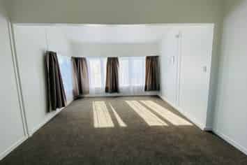 1305 Whangaparaoa Road, Army Bay