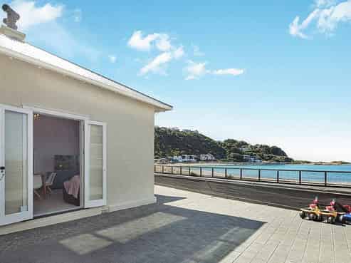 72 Owhiro Bay Parade, Owhiro Bay