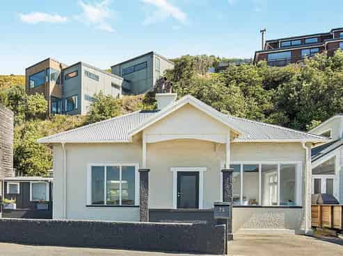 72 Owhiro Bay Parade, Owhiro Bay