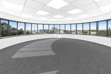 REFURBISHED FLOORS WITH MOTORWAY ACCESS