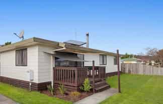 17B Amokura Road, Taneatua