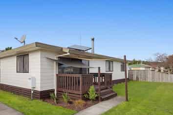 17B Amokura Road, Taneatua