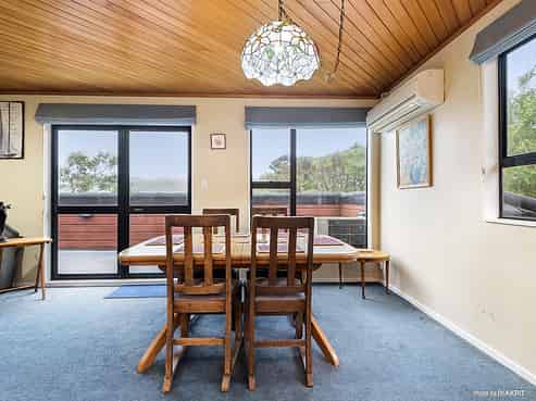 88 Volga Street, Island Bay