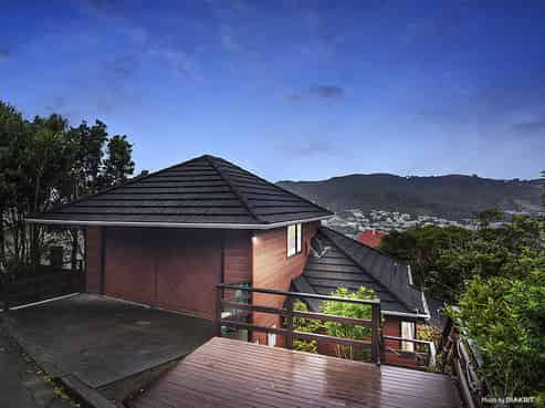 88 Volga Street, Island Bay