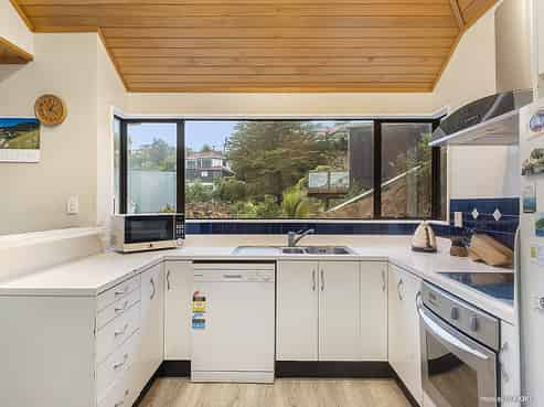 88 Volga Street, Island Bay