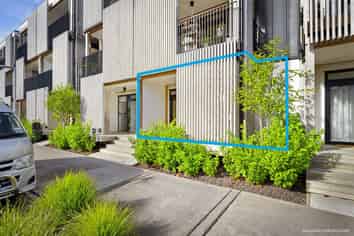 2/165 Hobsonville Point Rd, Hobsonville