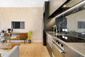 2/165 Hobsonville Point Rd, Hobsonville