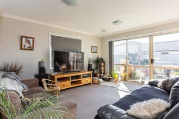 4 Barcroft Street, Frimley