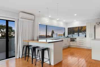 8B Fourteenth Avenue, Avenues