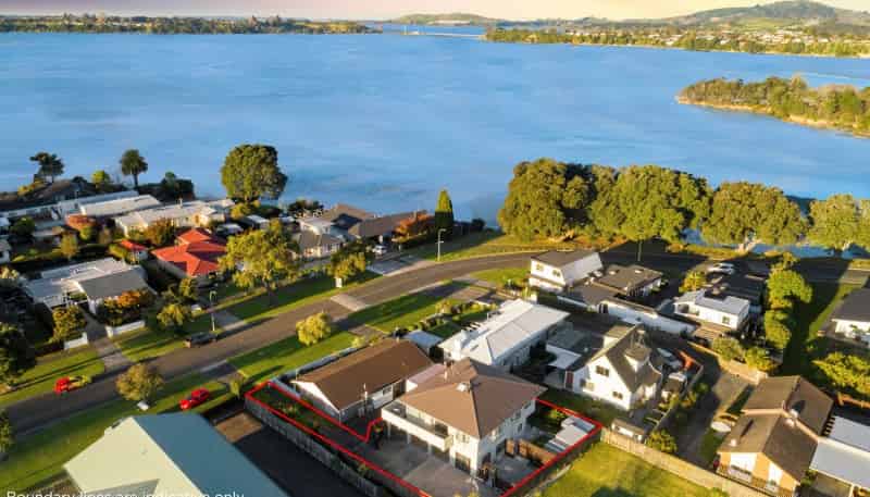 8B Fourteenth Avenue, Avenues