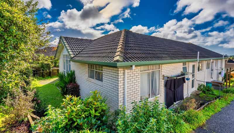 15 Regents park Place, Massey