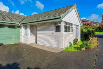 15 Regents park Place, Massey