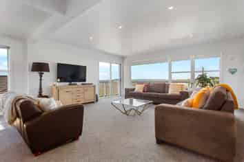 91 Sunrise Avenue, Murrays Bay