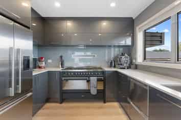 26 Tyrian Close, Half Moon Bay