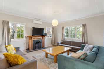 6 Riddell Road, Glendowie