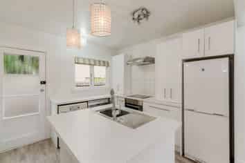 2/69 Brockworth Place, Riccarton