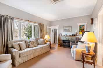 4 Riddell Road, Glendowie