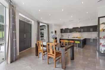 41 Packspur Drive, Flat Bush