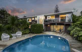 71 Daffodil Street, Titirangi