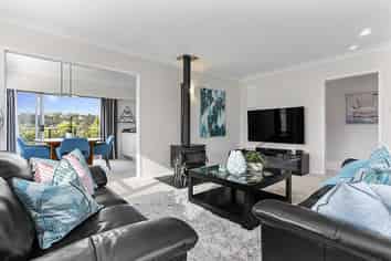 71 Daffodil Street, Titirangi