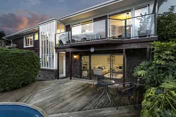 71 Daffodil Street, Titirangi