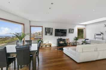 110 Owhiro Bay Parade, Owhiro Bay