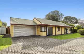 342B Papamoa Beach Road, Papamoa