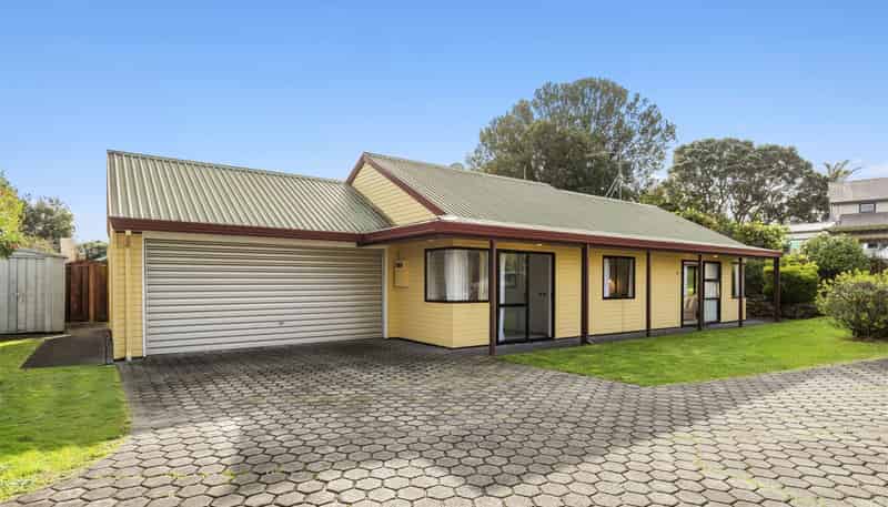 342B Papamoa Beach Road, Papamoa