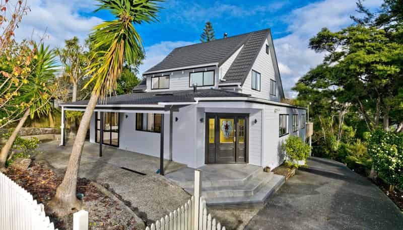 1 Sunnyview Road, Greenhithe