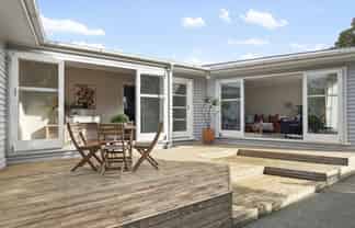 2 Rex Street, Miramar