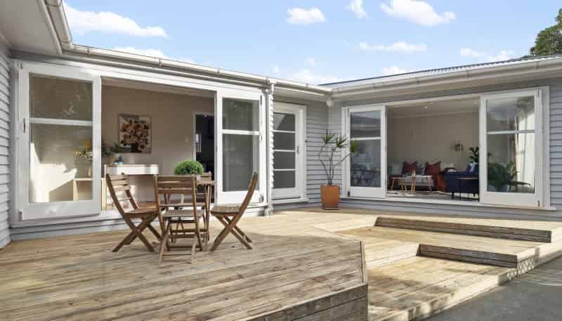 2 Rex Street, Miramar