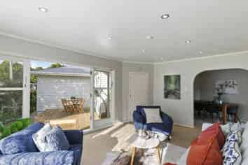 2 Rex Street, Miramar