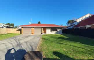 129 Walter Strevens Drive, Conifer Grove