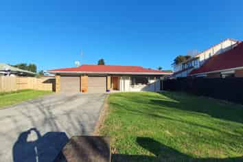 129 Walter Strevens Drive, Conifer Grove