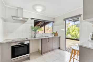 2/8 Woodhams Street, Beach Haven