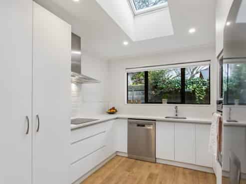 2/12 Gleneagles Terrace, Fendalton