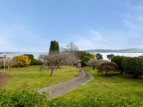 150-152 Lake Terrace, Hilltop