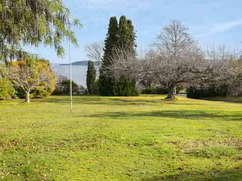 150-152 Lake Terrace, Hilltop