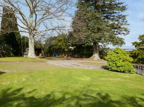 150-152 Lake Terrace, Hilltop