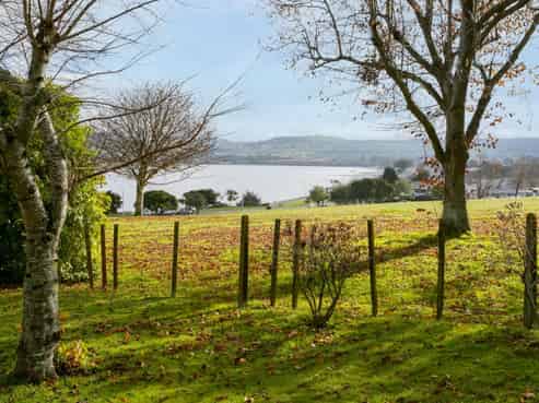 150-152 Lake Terrace, Hilltop