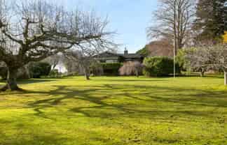 150-152 Lake Terrace, Hilltop