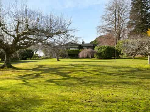 150-152 Lake Terrace, Hilltop