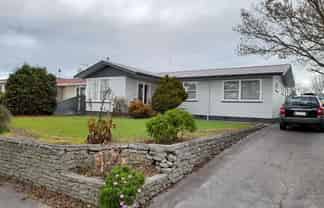 16 Karamea Crescent, Kelvin Grove