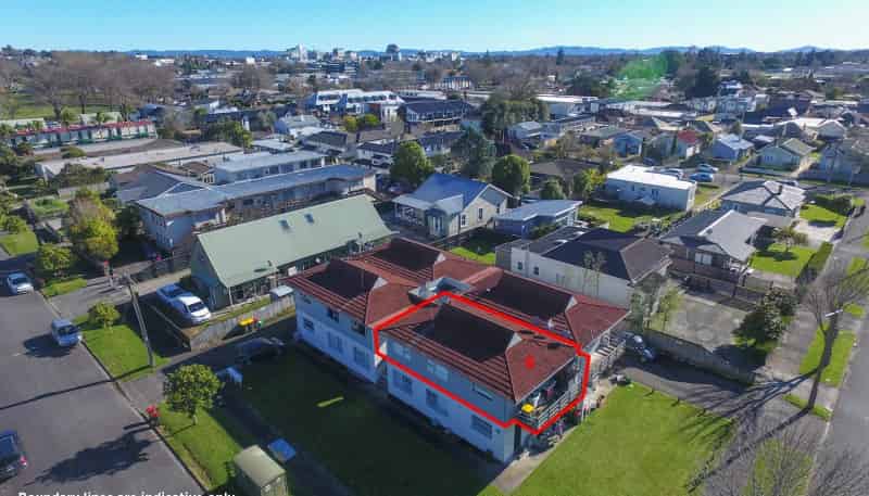 6/15 Coates Street, Hamilton East